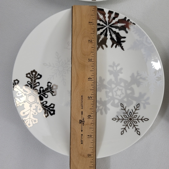 Restoration Hardware Snowflakes Let It Snow Plates - Set Of 4 - Picture 4 of 16